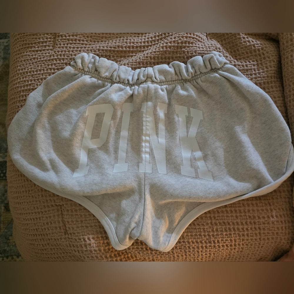 🔥 Cozy Gray Lounge Shorts 🔥